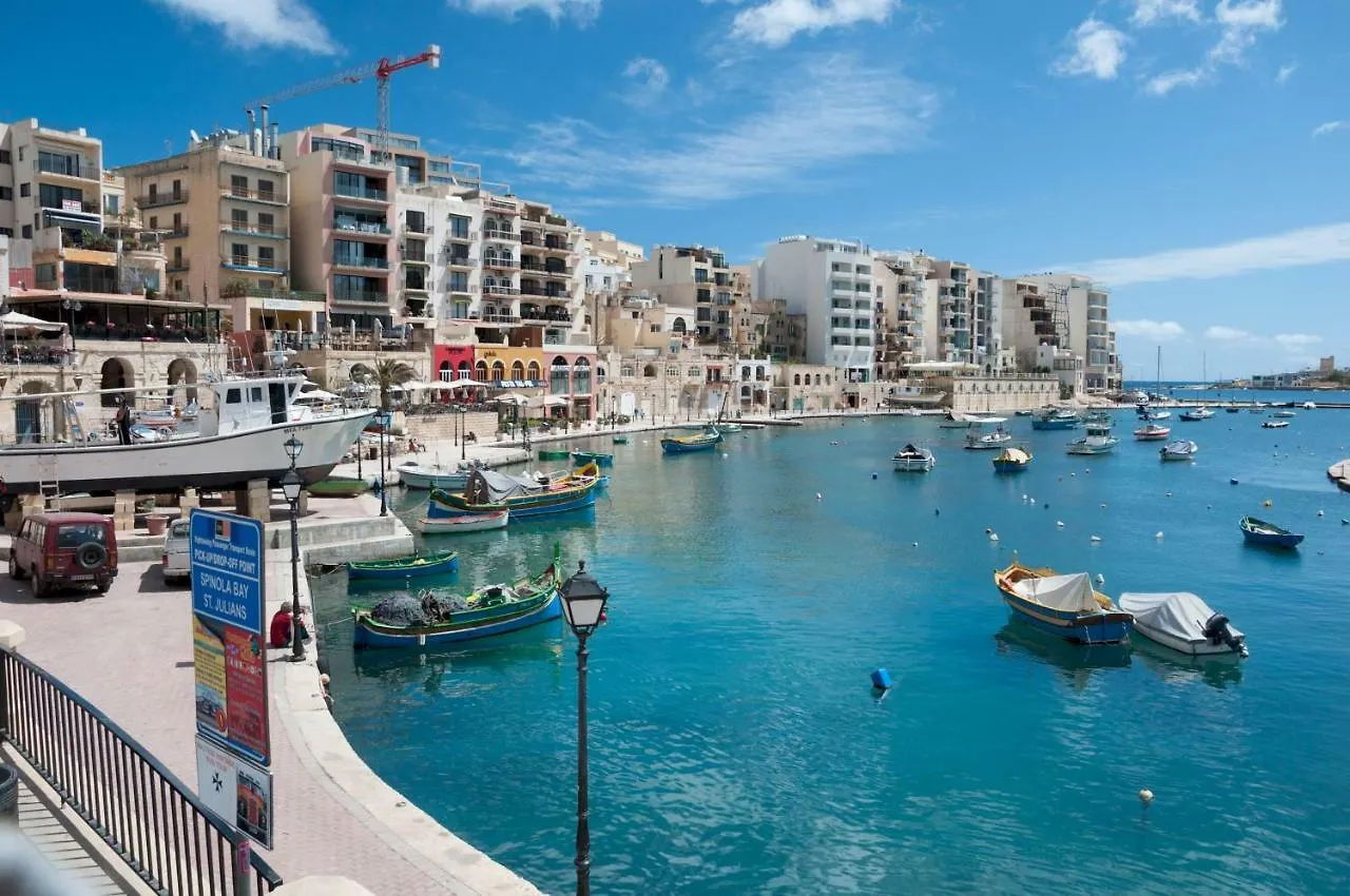 Apartment Stylish 3Br Apartment, Fantastic Location In Sliema