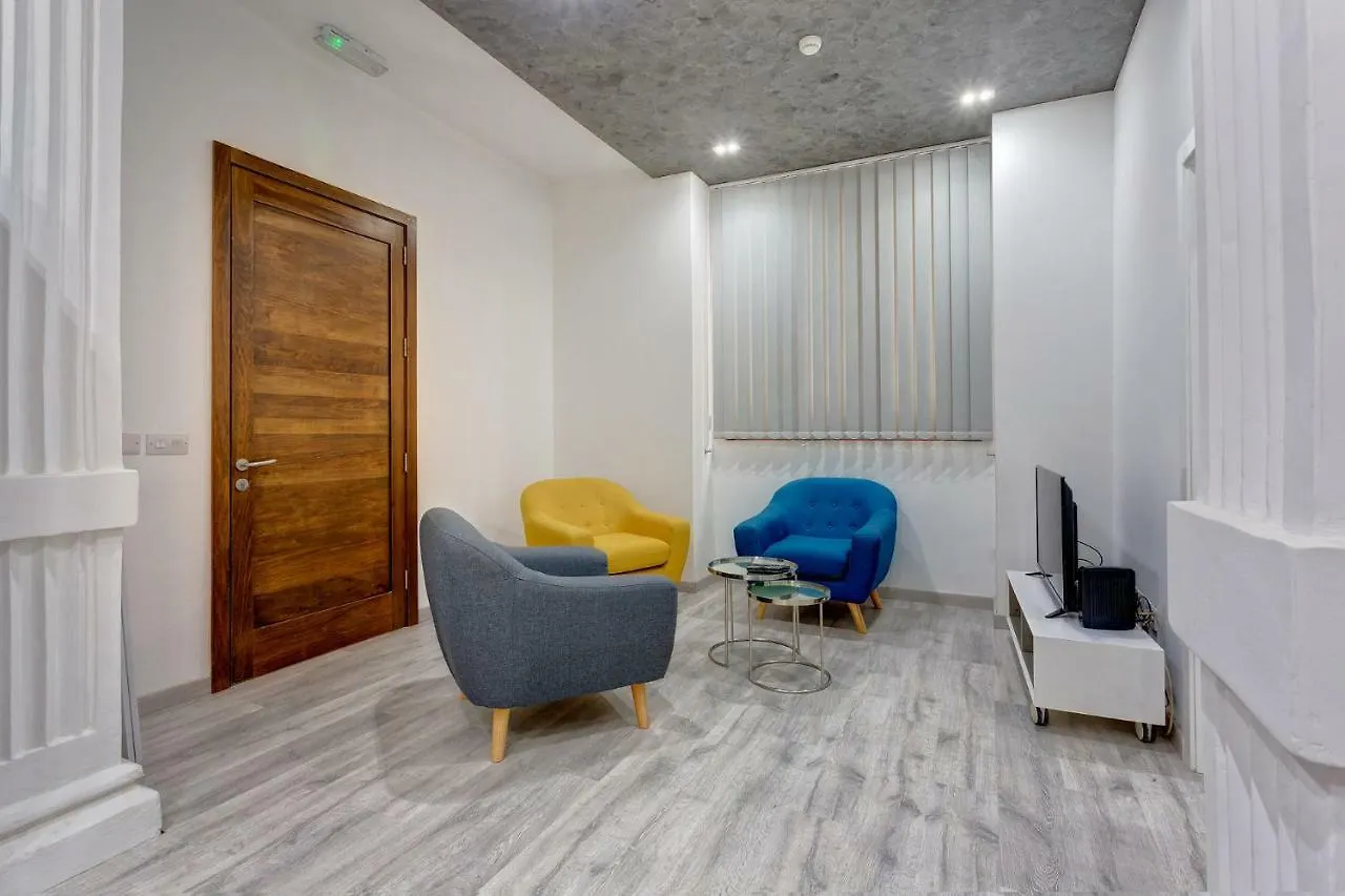 Stylish 3Br Apartment, Fantastic Location In Sliema