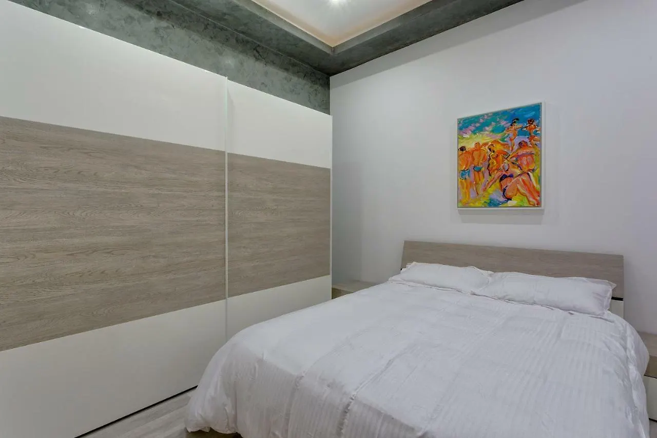 Stylish 3Br Apartment, Fantastic Location In Sliema Malta