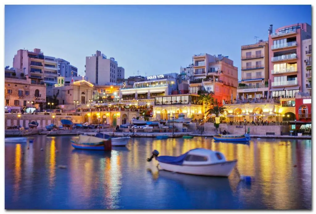 Stylish 3Br Apartment, Fantastic Location In Sliema Malta
