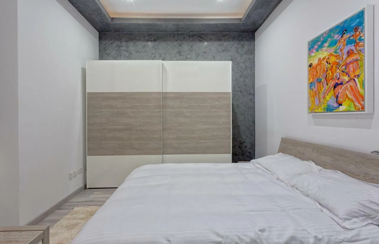Apartment Stylish 3Br Apartment, Fantastic Location In Sliema