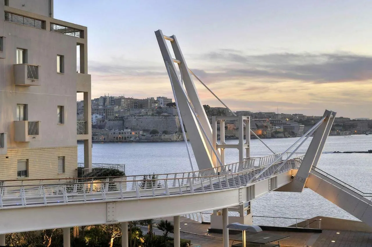 Stylish 3Br Apartment, Fantastic Location In Sliema