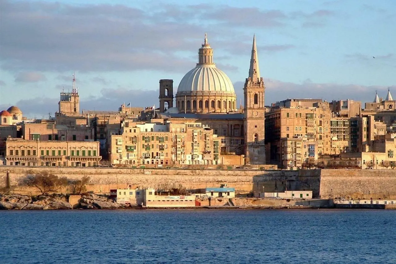 Stylish 3Br Apartment, Fantastic Location In Sliema 0*,  Malta