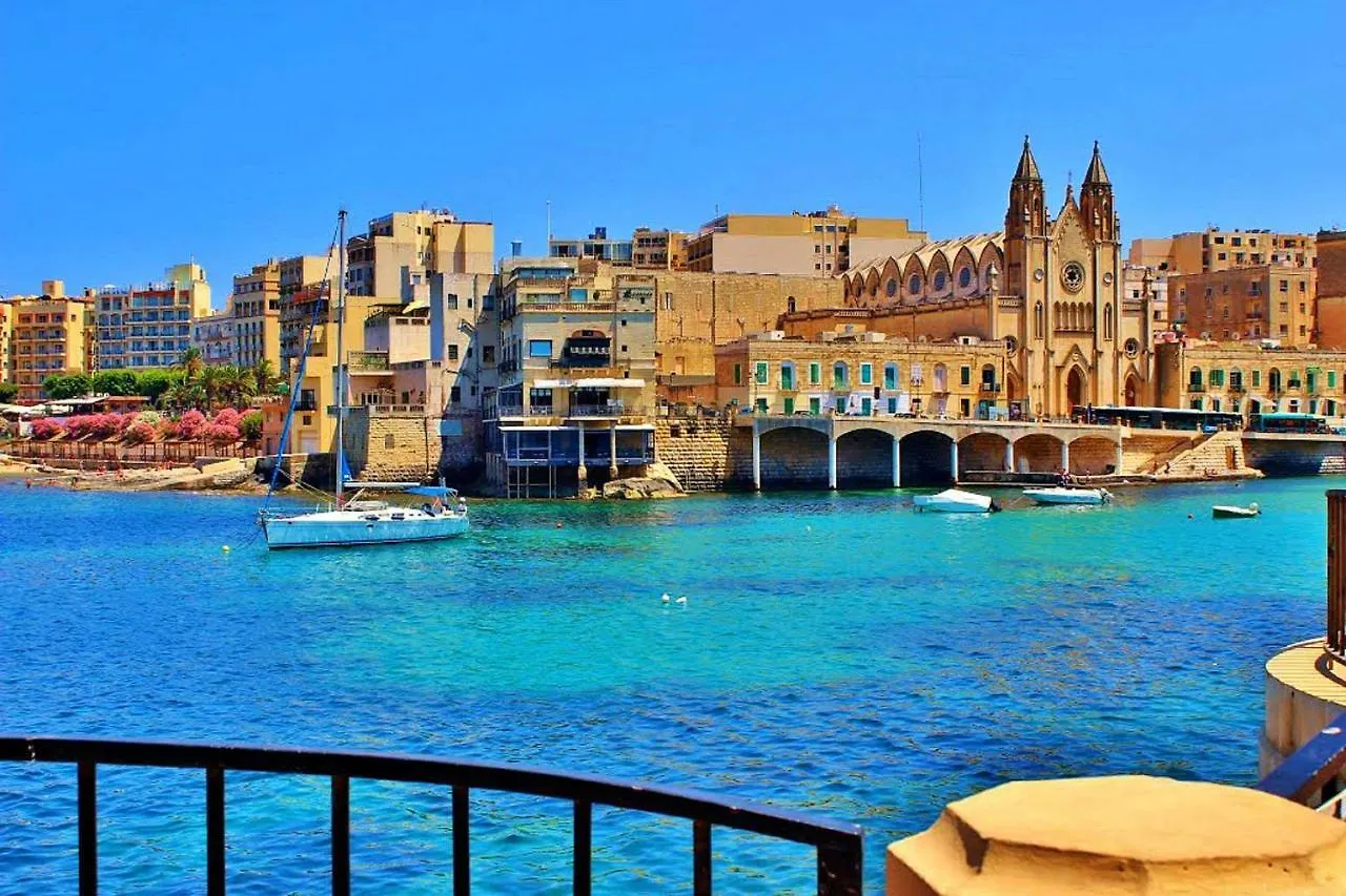 Stylish 3Br Apartment, Fantastic Location In Sliema 0*,  Malta